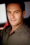 Garret Dillahunt photo